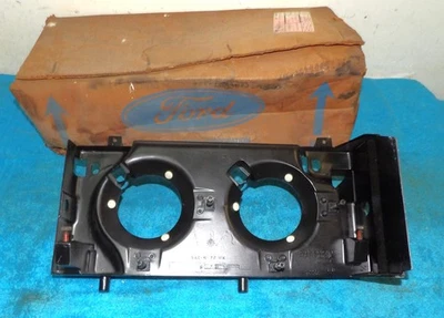 1972 1973 1974 1975 1976 Lincoln Mark IV Coupe NOS RH HEAD LAMP HOUSING - Image 1 of 4