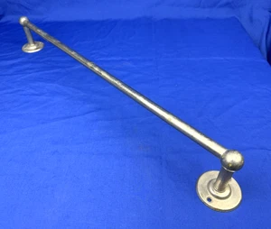 C.1925 Landers, Frary & Clark 23"L TOWEL BAR, latón con placa de níquel, 26,5" total - Imagen 1 de 15