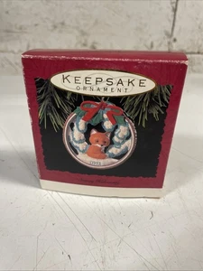 Andenken Ornament Snowy Hideaway - Bild 1 von 3