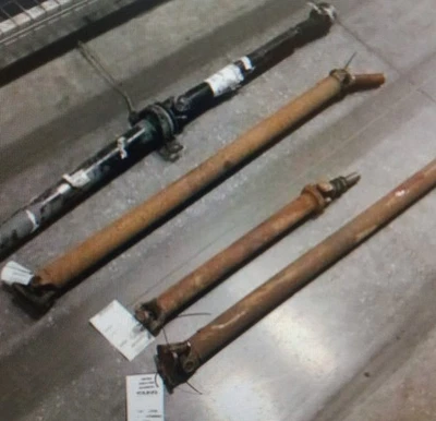 Conjunto de eje de transmisión trasero 17 GMC Yukon XL 5,3 L 4x4 142 k OEM LKQ Foto 1 de 3