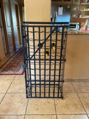 Cárcel de vino francesa vintage de hierro forjado (estante de vino) Foto 1 de 4