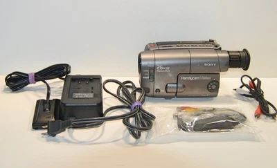 Sony CCD-TRV22 Vide8 8 mm Videocámara Analógica Paquete Kit de Transferencia PC/VCR/DVD/Portátil Foto 1 de 4