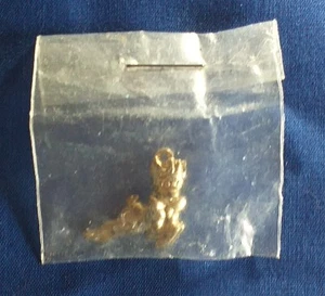 Babycham Deer/Fawn Small Golden Coloured Pendant Mint In Original Packaging - Picture 1 of 2