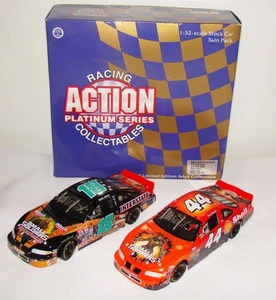 Nascar 1:32 Small Soldiers BOBBY LABONTE #18 Tony Stewart #44 Pontiac Grand Prix - Picture 1 of 21