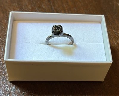 Anillo Kendra Scott Calvin Negro Drusy Tono Gunmetal Talla 6.5 Estilo Descontinuado Foto 1 de 3