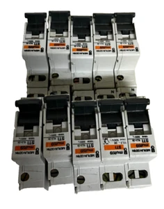 Merlin Gerin 15638 Multi9 STI Circuit Breaker 10,3x38 500V AC Marine - Picture 1 of 7