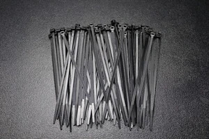 500er PACK 7 ZOLL REISSVERSCHLUSS KRAWATTEN NYLON SCHWARZ 50 PFUND UV WETTERFEST DRAHT KABEL BCT7 - Bild 1 von 2