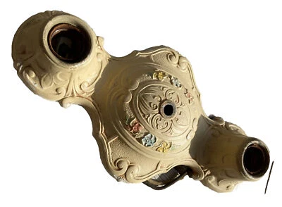 Dos lámparas de techo antiguas vintage de metal ornamentado años 20-30 Foto 1 de 4