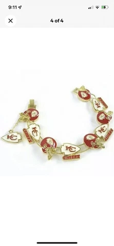 KANSAS CITY CHIEFS Gold 3D Helmet 10 Charms Bracelet  NFL Licensed Jewelry Cover