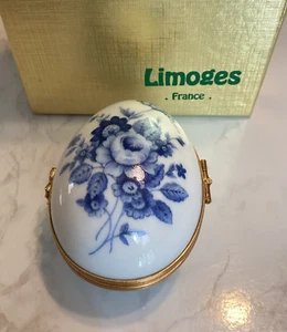 LIMOGES IMPORTS COLLECTORS PORCELAIN EASTER EGG RING TRINKET BOX HAND PAINTED - Picture 1 of 7