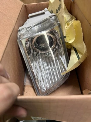 NUEVO - CONJUNTO DE FAROS ANTINIEBLA LH '03-'05 Toyota 4Runner Foto 1 de 4