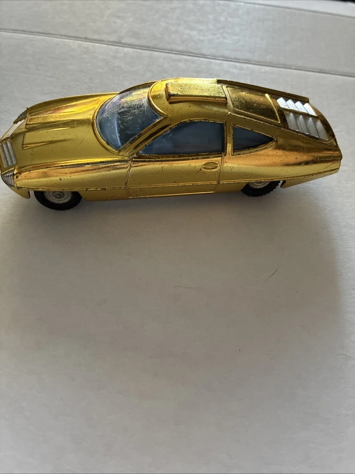 DINKY TOYS #352-G ED STRAKER'S CAR. GERRY ANDERSON'S UFO Gold car 1970 TV show - Image 1 of 4