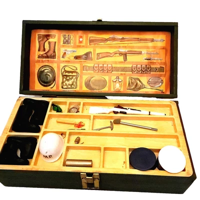 GI Joe 1960s Vintage Footlocker, Roupas, Acessórios, Tenda - Imagem 1 de 4