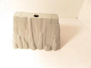 LIONEL 0/027 ACCESSORY-  ROCK PIER  - EXC. - M11 - Picture 1 of 2