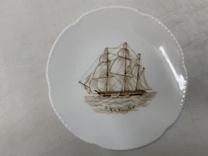 4 PORCELAIN DISCS  - DISPLAYED  ONLY - Picture 1 of 14