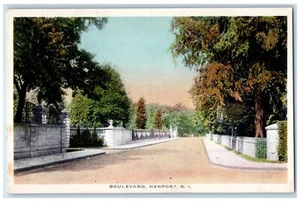 c1950er Boulevard Straße Bürgersteig Bäume Zaun Newport Rhode Island RI Postkarte - Bild 1 von 2