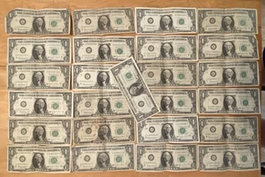 Lot Of 25 1963 B Joseph W. Barr US $1 One Dollar Notes Circ Condition - Picture 1 of 6