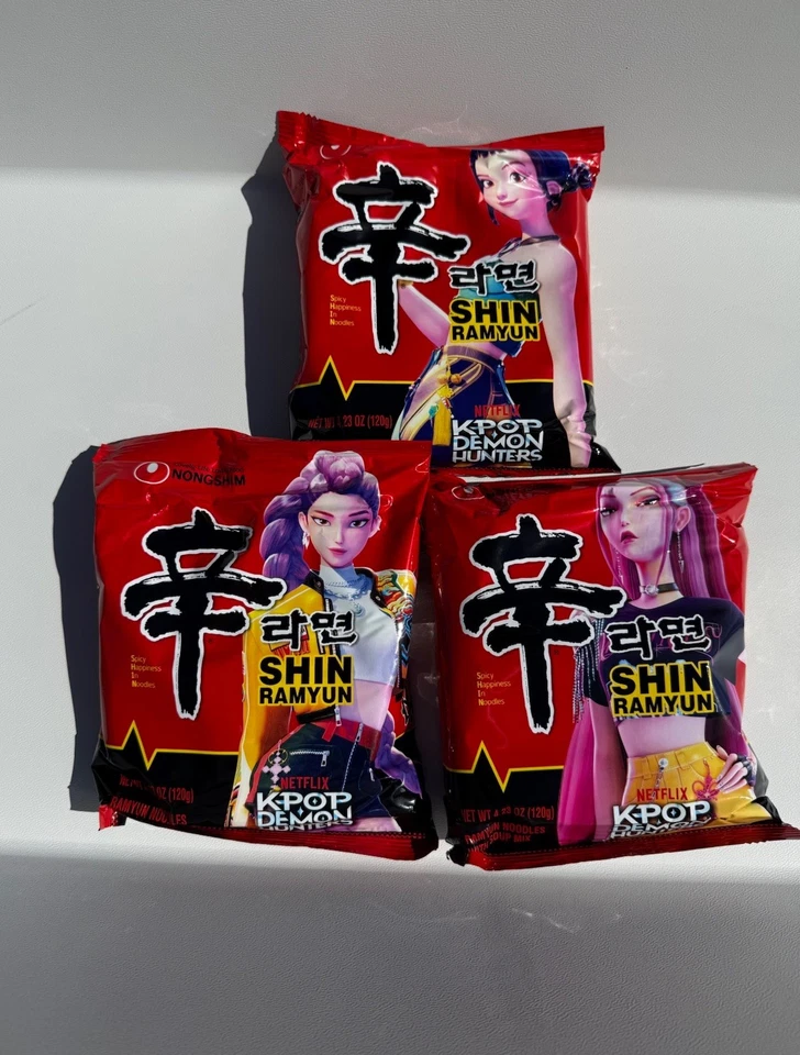 3pk Kpop Cazadores de Demonios SHIN Ramyun Ramen Huntrix Rumi Zoey Mira Golden Nong Shim Foto 1 de 1