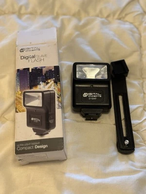 Digital Concepts Digital Slave Flash - Ultra-Light Weight Compact Design - 319AF - Image 1 of 4