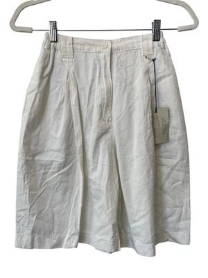 Vintage 90s Woolrich Pleated Short Size 6 White Relaxed Fit Casual Deadstock NEW - Image 1 of 4