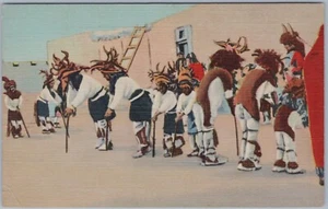 Pueblo Indios Ensayando para el Baile del Ciervo, Santa Fe Nuevo México Lino Postal - Imagen 1 de 2