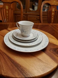 Ajuste de lugar de 5 piezas Carolyn de NORITAKE - Imagen 1 de 11