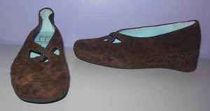 Thierry Rabotin Animal Print Suede Hidden Wedge Heel Size 37 Euro 6.5 US - Picture 1 of 7