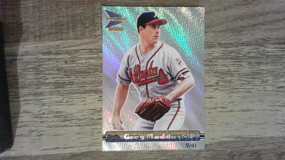 GREG MADDUX /61 PACIFIC PRISM PREMIERE DATE PARALLEL ATLANTA BRAVES #14 2000 - Image 1 of 4