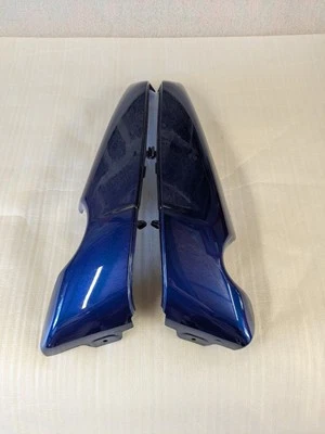 Harley Davidson Night Rod Special y V-Rod RADIADOR EMBELLECEDOR SUPERIOR AZUL DIESTRO Y DERECHO Foto 1 de 4