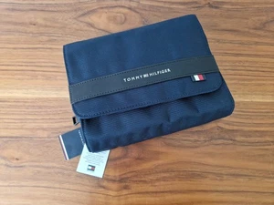 Tommy Hilfiger Folding And Hanging Wash Travel Bag *New* - Picture 1 of 9