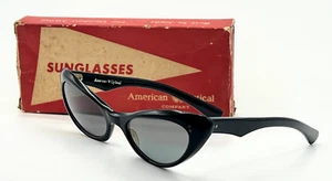 New Old Stock! Vtg 60s Women's Cat Eye Sunglasses NOS American Optical BOX! #485 - Picture 1 of 7