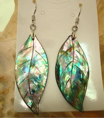 PENDIENTES DE GANCHO COLGANTES 316L HOJA DE CORREO HAWAIANO CONCHA DE ABULÓN PAUA TALLADA 15-17 MM Foto 1 de 4