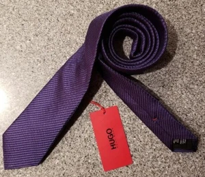 Neu mit Etikett Hugo (Red Label) von Hugo Boss Seidenkrawatte "Krawatte cm 6"  - Bild 1 von 6