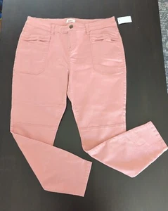 Women's BONGO Skinny Pink Denim Jeans Size 15 Stretchy Pants NWT - Picture 1 of 6