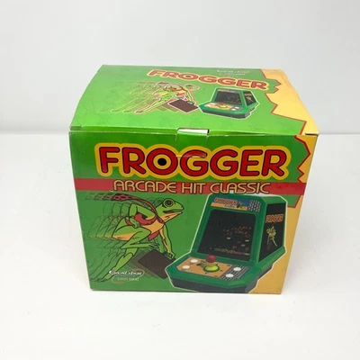 Juego arcade electrónico de mesa Excalibur Frogger en caja 2005 caja abierta Foto 1 de 4