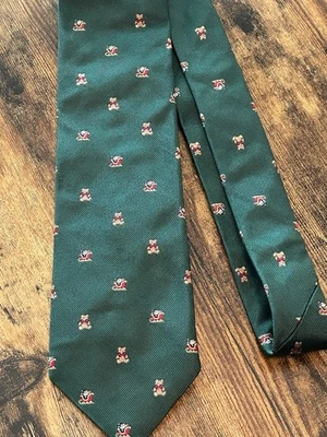 Brooks Brothers NUEVO CON ETIQUETAS Verde Seda Santa Trineo Oso de Peluche Estampado Corbata Hecha en EE. UU. Foto 1 de 4