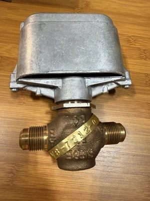 Brand New Schneider Electric VB-7212-000-4-2 Valve Body, 2-Way 1/2” - Image 1 of 4