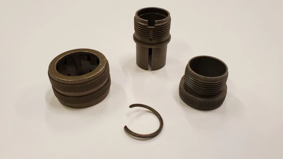 Amphenol 97-3107A-16, Solid Quick Disconnect Plug, 16 Shell, NOS, MS 3107A 16 - Image 1 of 1