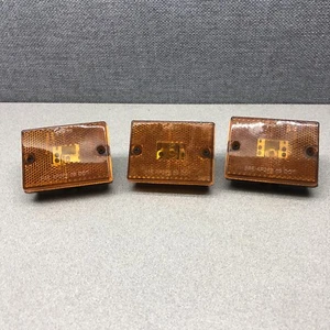 3 - Grote Universal Amber Reflector Plastic Body 1 Hole Mount NOS - Picture 1 of 7