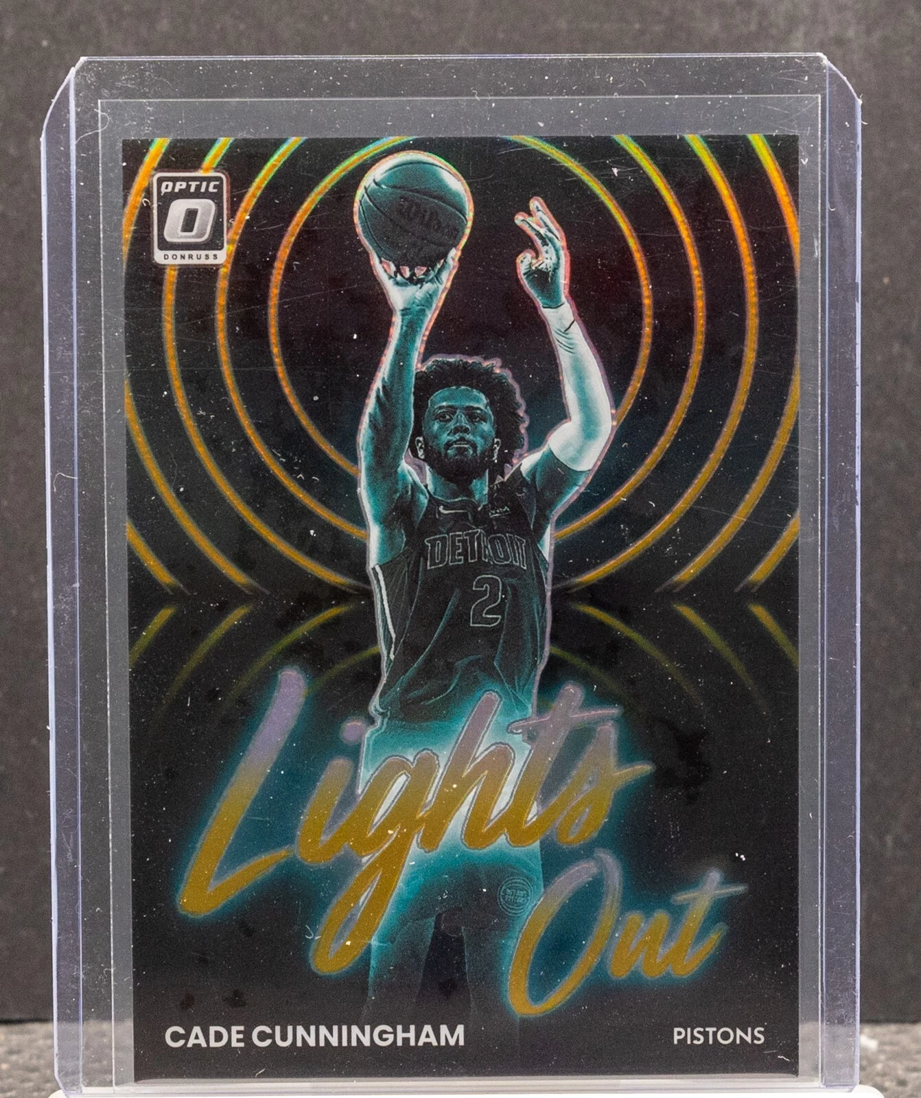 Cade Cunningham 2022-23 Donruss Optic 11 Lights Out Holo Gold Prizm 4/10 HW14