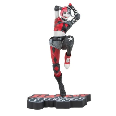 DC Direct Mcfarlane Toys Harley Quinn Rojo Blanco y Negro 1:10 Estatua Derrick Masticar Foto 1 de 2