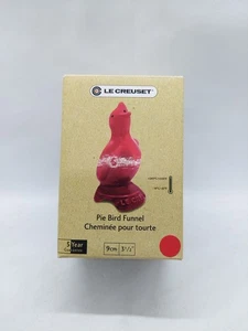 Le Creuset Kuchen Vogel Trichter Cerise Rot OVP 3 1/2" Backen Gebäck Küche - Bild 1 von 9