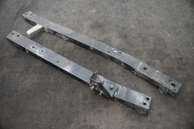 Suporte de feixe lateral dianteiro esquerdo 4786125AC Chrysler Plymouth Prowler 2002 - Imagem 1 de 4