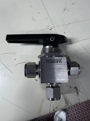 Whitey Swagelok SS-45XS8 Stainless Steel ball valve 1500 PSI  - Image 1 of 2