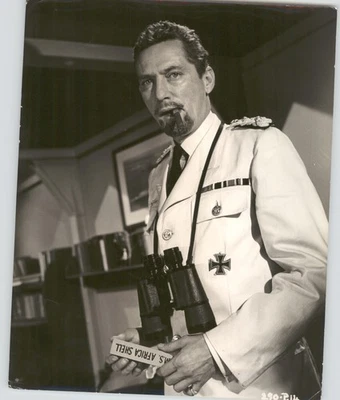 Foto de prensa 1956 del actor de Hollywood Peter Finch en 'La batalla del río de la plata' Foto 1 de 2