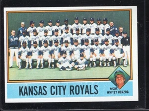 1976 Topps #236 Royals Team w Whitey Herzog EX-MT, Free Shipping - Picture 1 of 2