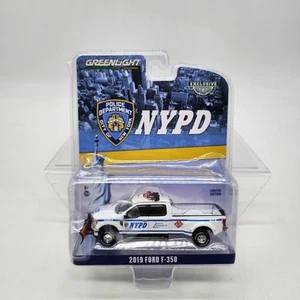 UH 1/64 Greenlight Police NYPD 2019 Ford F350 Dually Snow Plow Hot Pursuit *READ - Picture 1 of 8