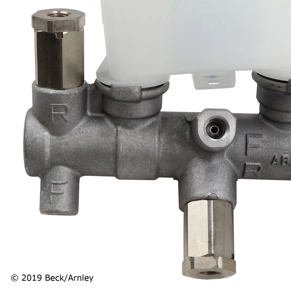 Cilindro maestro de freno Beck Arnley para 02-06 Altima 072-9535 Foto 1 de 4