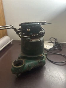 Zoeller PN53-0001 Flow-mate Automatic Cast Iron Sump Pump - Picture 1 of 5