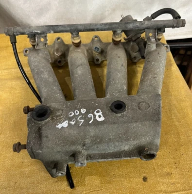 Colector de admisión turbo Saab 900 86-87 1255747 OEM 75622 1738 con riel de combustible B48 Foto 1 de 4